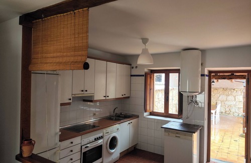 Orejana Cottage | Cottage with garden, fireplace and barbecue. Located in an area with unique charm.