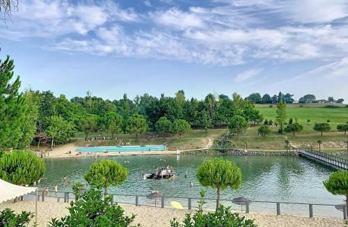 Monclar-de-Quercy House | Cottage with Heated Pool in Monclar