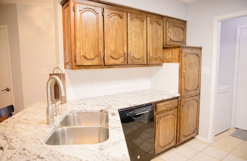 Terrell Cottage | Cottage with hot tub!