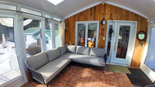 Saint Come House | Cottage with inground pool outside