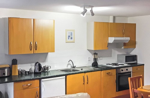 Llanybri Cottage | Cottage with one double and one twin.