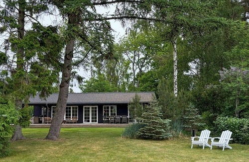 Rageleje House | Cottage with outdoor spa and sauna in Rågeleje