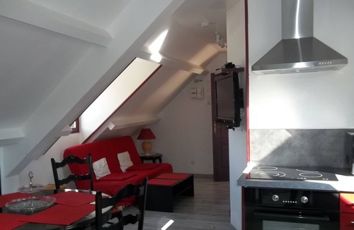 Le Gros-Theil Apartment | Cottage with pool in quiet countryside