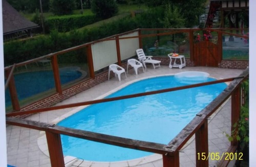 Le Gros-Theil Apartment | Cottage with pool in quiet countryside