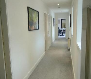 Shotts House | Cottage with Panoramic Views