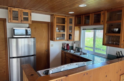 Birch Bay House | Cottage with Private Beach in Birch Bay