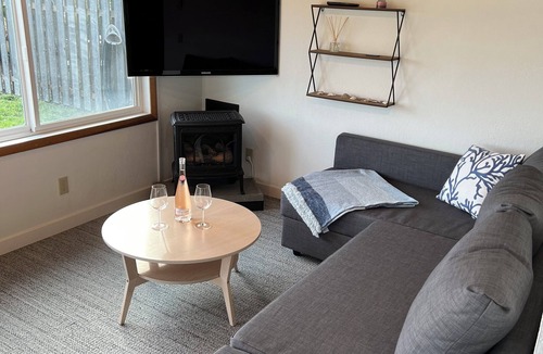 Birch Bay House | Cottage with Private Beach in Birch Bay