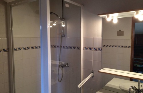 Laz Cottage | Cottage with private water, calm guaranteed