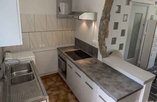 Uzer House | Cottage with River Views, Uzer