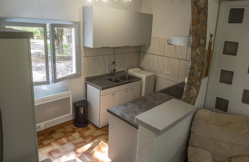 Uzer House | Cottage with River Views, Uzer