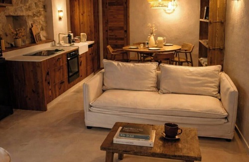 Conjux House | Cottage with sauna by Lake Bourget