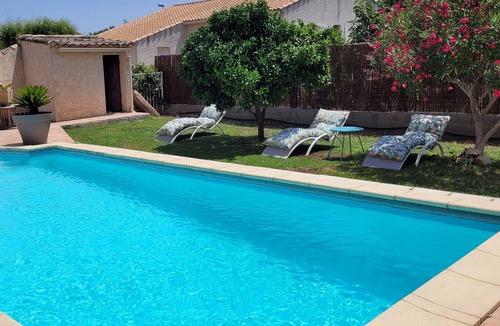 Lunel-Viel Apartment | Cottage with swimming pool
