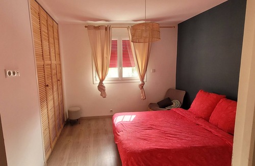 Lunel-Viel Apartment | Cottage with swimming pool