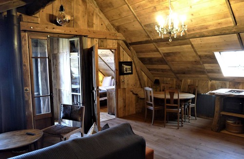 Trevignin House | Cottage with terrace 15 minutes from the lake in the countryside, in an old farmhouse