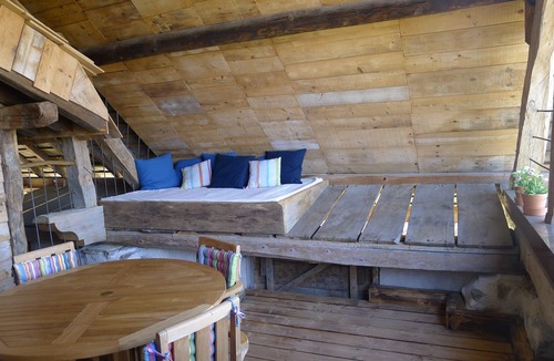 Trevignin House | Cottage with terrace 15 minutes from the lake in the countryside, in an old farmhouse