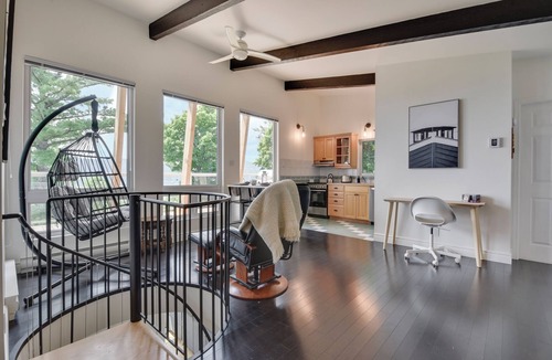 Baie-St-Paul House | Cottage with water view and hot tub - Le pin blanc