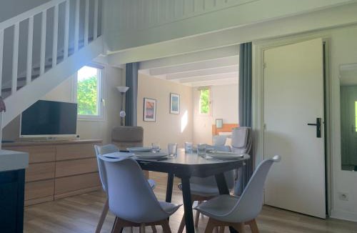 Ploermel House | Cottage YVEL au Pied du lac au Duc, son Golf et sa Base Nautique