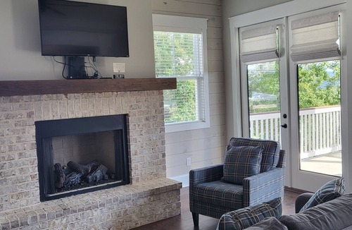Guntersville Cottage | Cottages at Gunters Landing