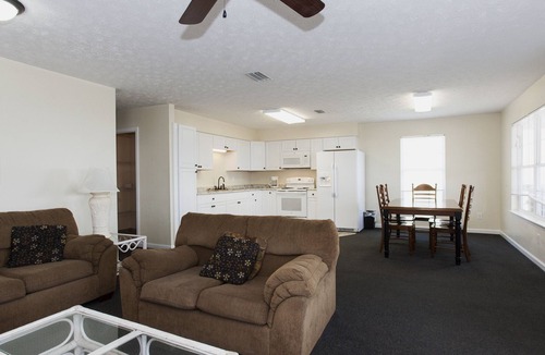 Kiska Beach Cottage | Cottages Christian Retreat