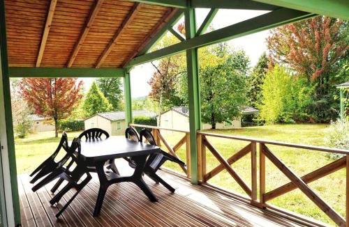 Beynat Resort | Cottages du Lac de Miel