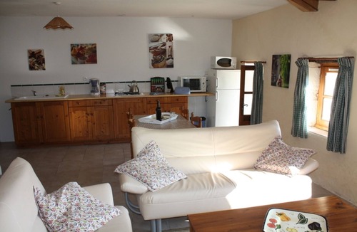 Roquecor Cottage | Cottages Grand Pré! Gite Hugo for 4 people