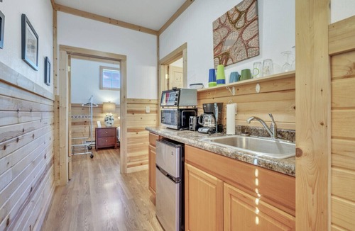 Okoboji House | Cottages inspired by the performing arts heritage of Okoboji Summer Theatre