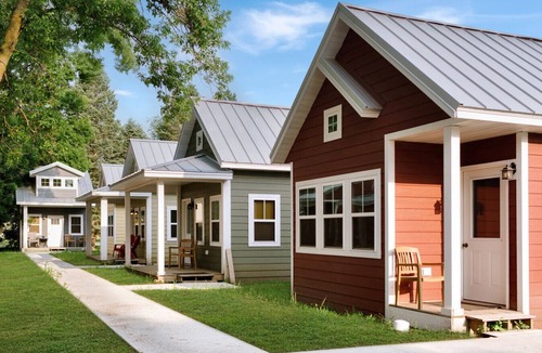 Okoboji House | Cottages inspired by the performing arts heritage of Okoboji Summer Theatre