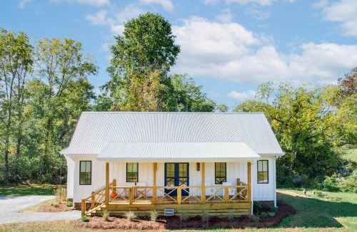 Dillard Hotel | Cottages @ Julep Farms