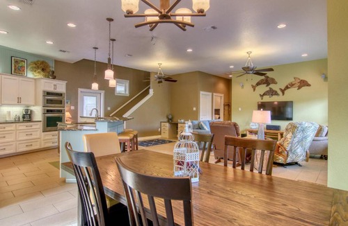 Old Town House | Cotter Coastal Retreat