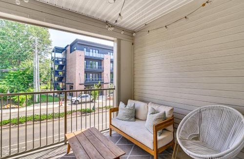Starkville House | Cotton District Condo: Walkable Spot for Game Day!