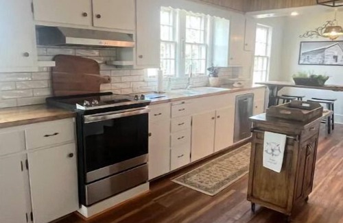 Sylvester House | Cotton Top Farm