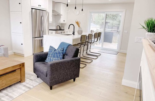 Long Point Cottage | Cottontail Long Point 4 Bedroom Cottage minutes to the beach