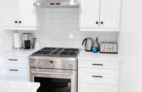 Long Point Cottage | Cottontail Long Point 4 Bedroom Cottage minutes to the beach