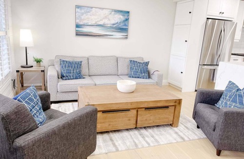 Long Point Cottage | Cottontail Long Point 4 Bedroom Cottage minutes to the beach