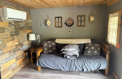 Lamont Cabin | Cottonwood Cabin - Cozy Retreat w/Fire Pit & 150 Acres