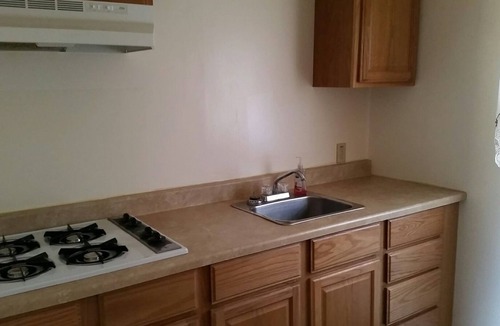 Basin Hotel | Cottonwood Cottages