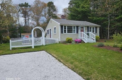 Cotuit House | Cotuit Getaway Near Beaches RPMS146