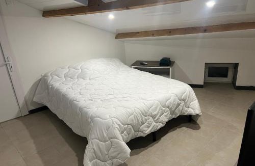 Viviers Apartment | Couderc terrasse