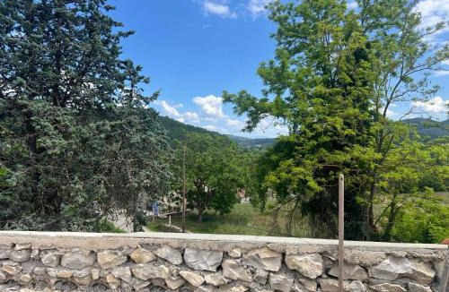 Viviers Apartment | Couderc terrasse