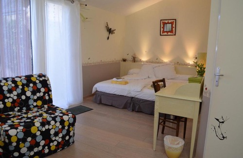 Le Coudray Bed & Breakfast | Couette Et Cafe Crème