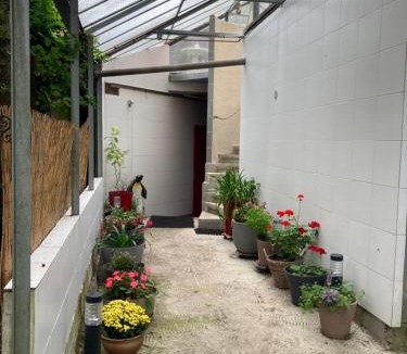 Boutigny-sur-Essonne Bed & Breakfast | COUETTE et CAFÉ L'AGENCE