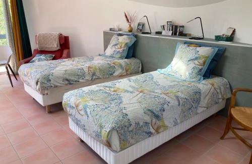 Boutigny-sur-Essonne Bed & Breakfast | COUETTE et CAFÉ L'AGENCE