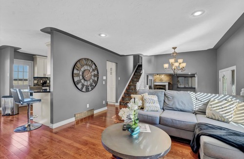 Medicine Hat House | Coulee View Inn