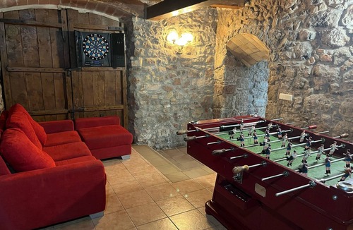 Sant Salvador de Guardiola Apartment | Country House 'Set Rengs 1' with Mountain View, Shared Pool and Wi-Fi