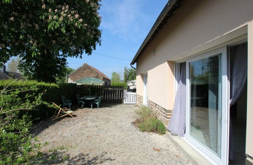 Saint-Sauveur-la-Pommeraye Cottage | Country house in Saint-Sauveur, 6 pers, pets allowed
