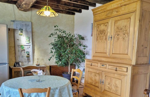 Pre-en-Pail Cottage | Country cottage, pets allowed - 13 guests