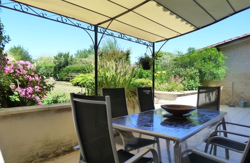 Saint-Amant-de-Bonnieure Cottage | Country Cottage/Gite - St Amant de Bonnieure
