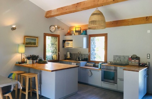 Saint-Martin-le-Superieur House | Country house with terrace, gardens and fields!
