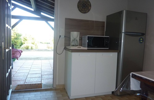 Sainte-Alvere Apartment | Country studio