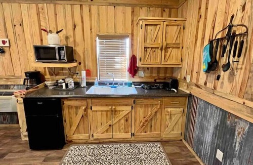 Eminence Cabin | Country and lovin’ it @ Robin’s Nest Cabin @ Current River/Jacks Fork River